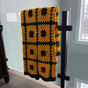 Sunflower Crochet Throw Blanket HandCrafted Just Beautiful